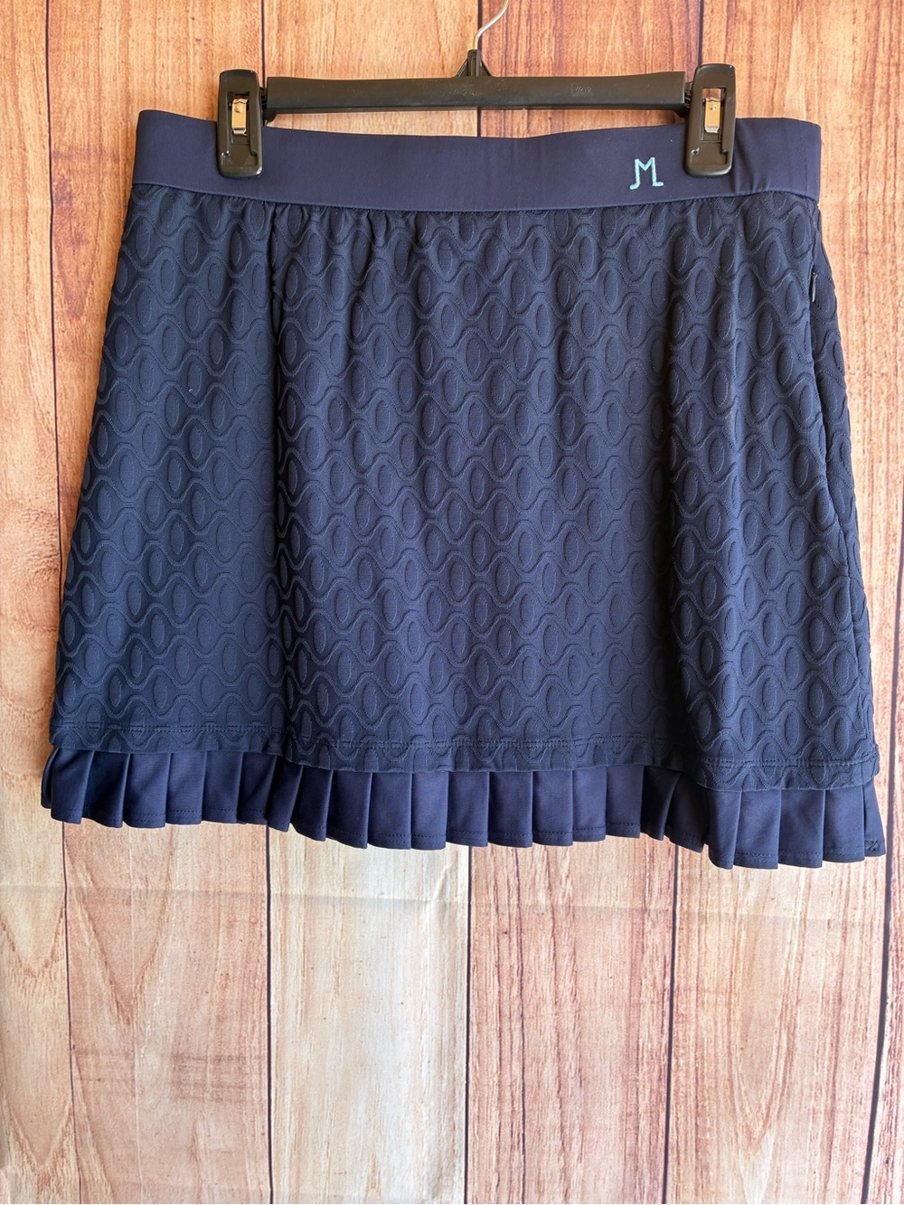 J. McLaughlin Agnes Navy Blue Tennis/Golf/Pickleball Ruffle Skirt
Size Large - Picture 2 of 10